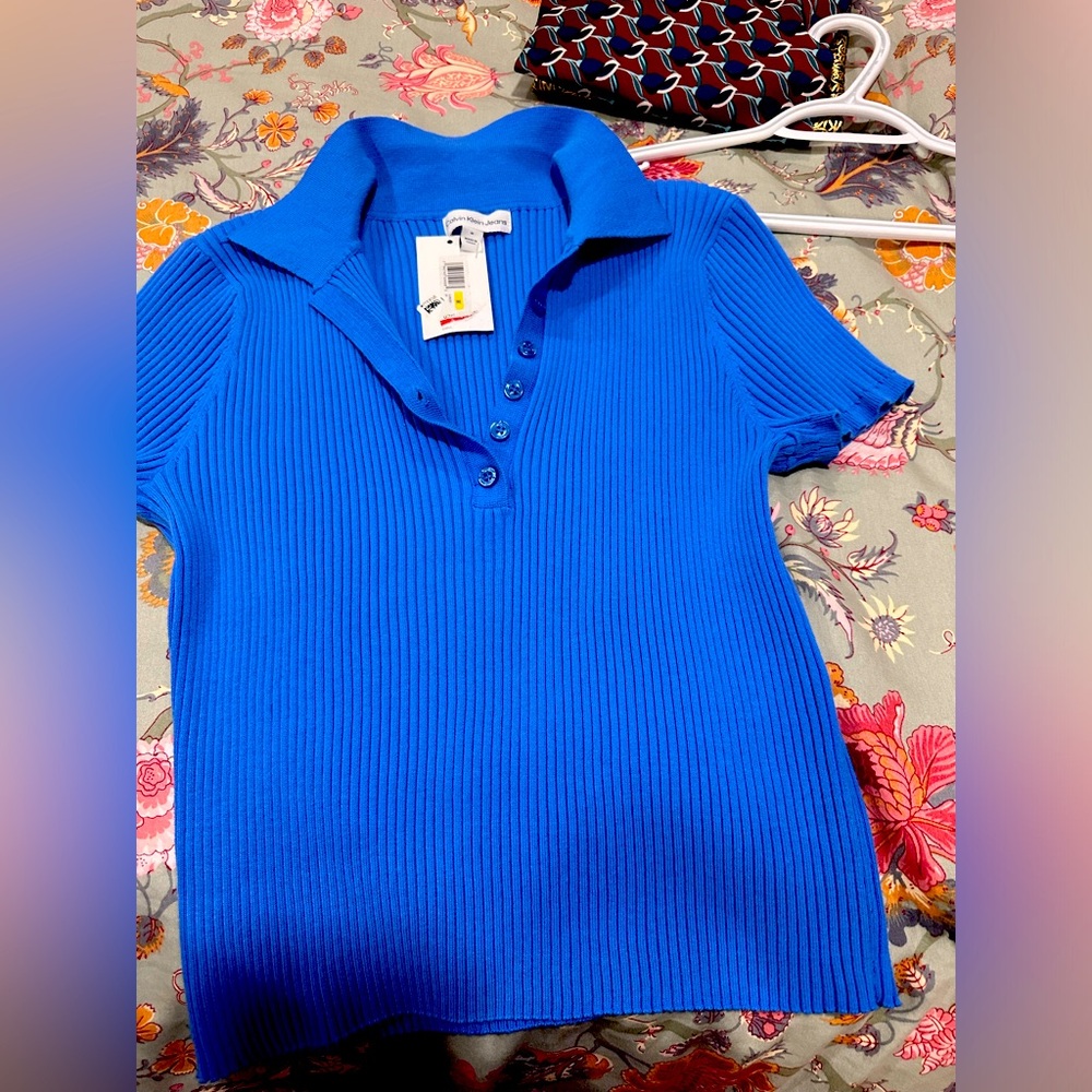 Size medium ck top calvin Klein new with tag